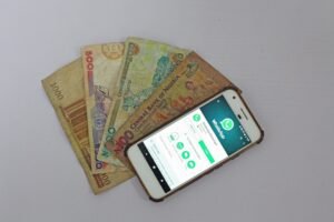 Cheapest way to send money from the UK to Ghana - money transfer guide cover image