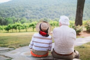 Workplace pensions explained for new UK employees - cover image